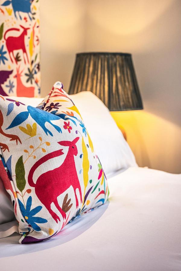 Отель The Carpenters Arms Great Wilbraham Экстерьер фото